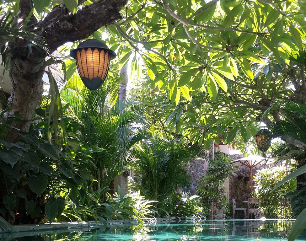 Hotel Uma Karan Kuta Lombok Esterno foto