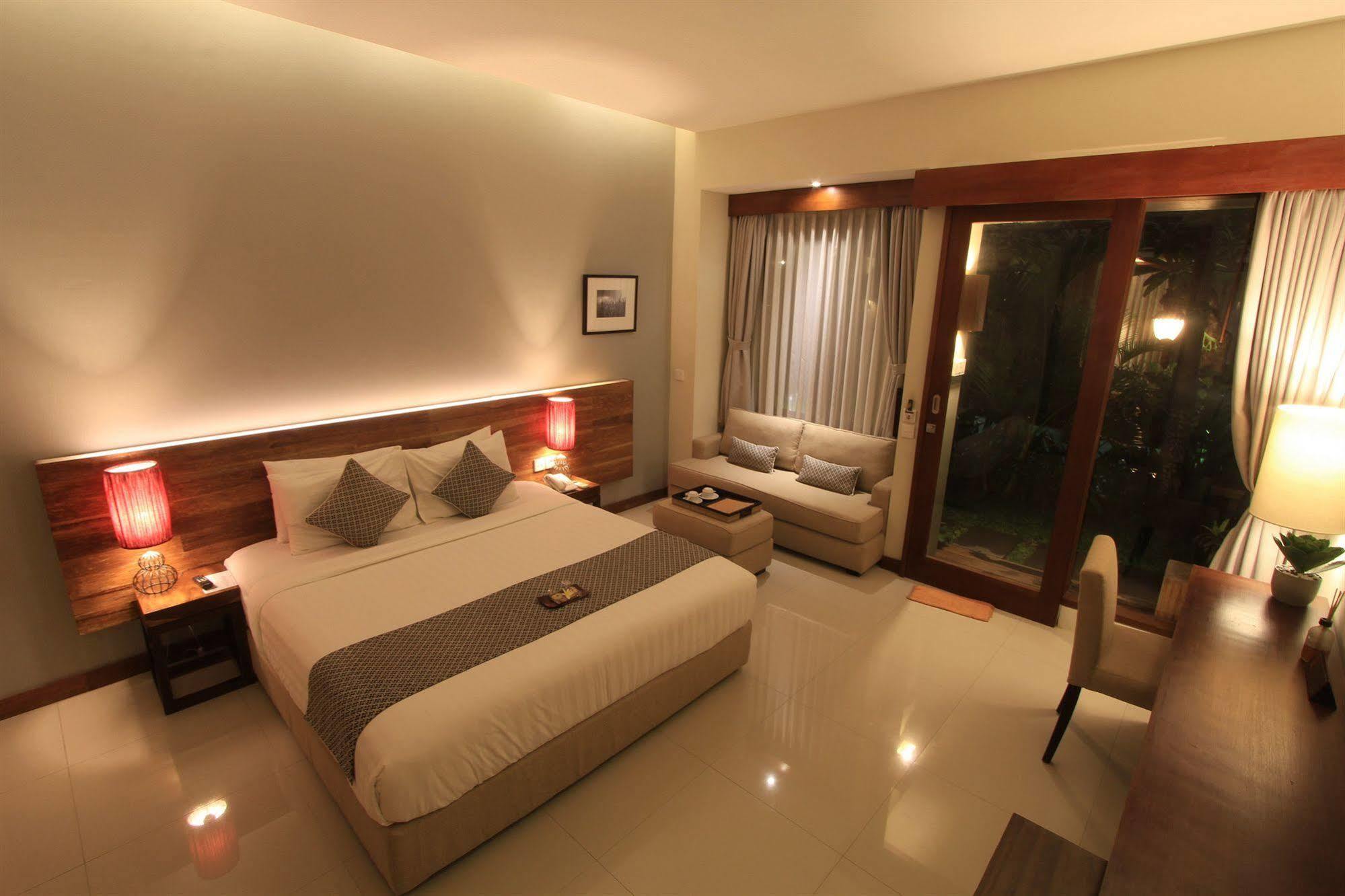 Hotel Uma Karan Kuta Lombok Esterno foto