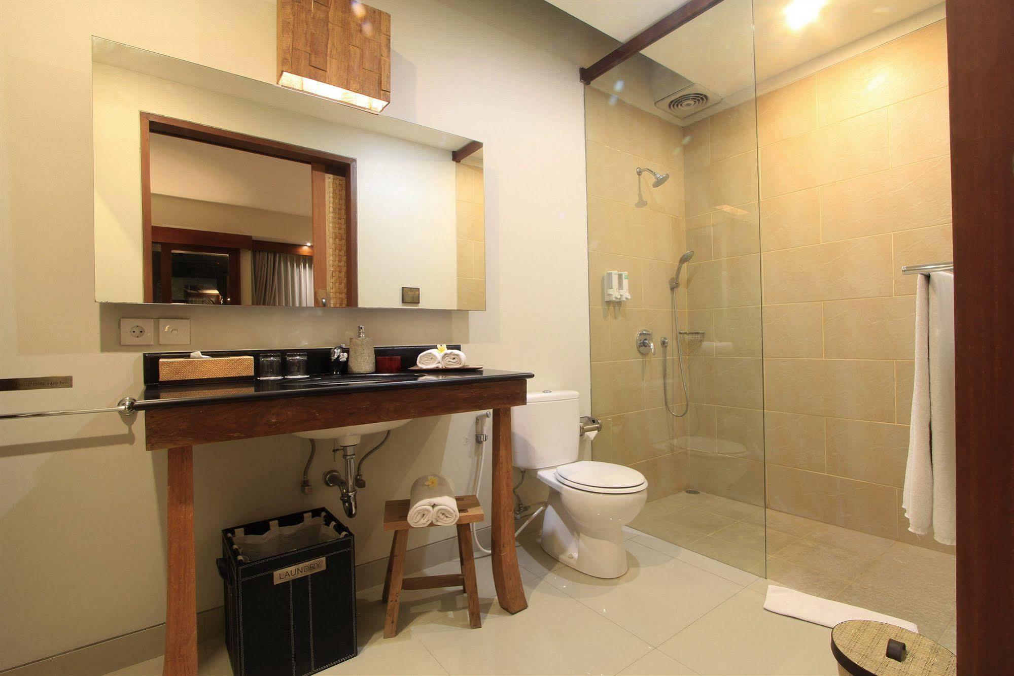 Hotel Uma Karan Kuta Lombok Esterno foto