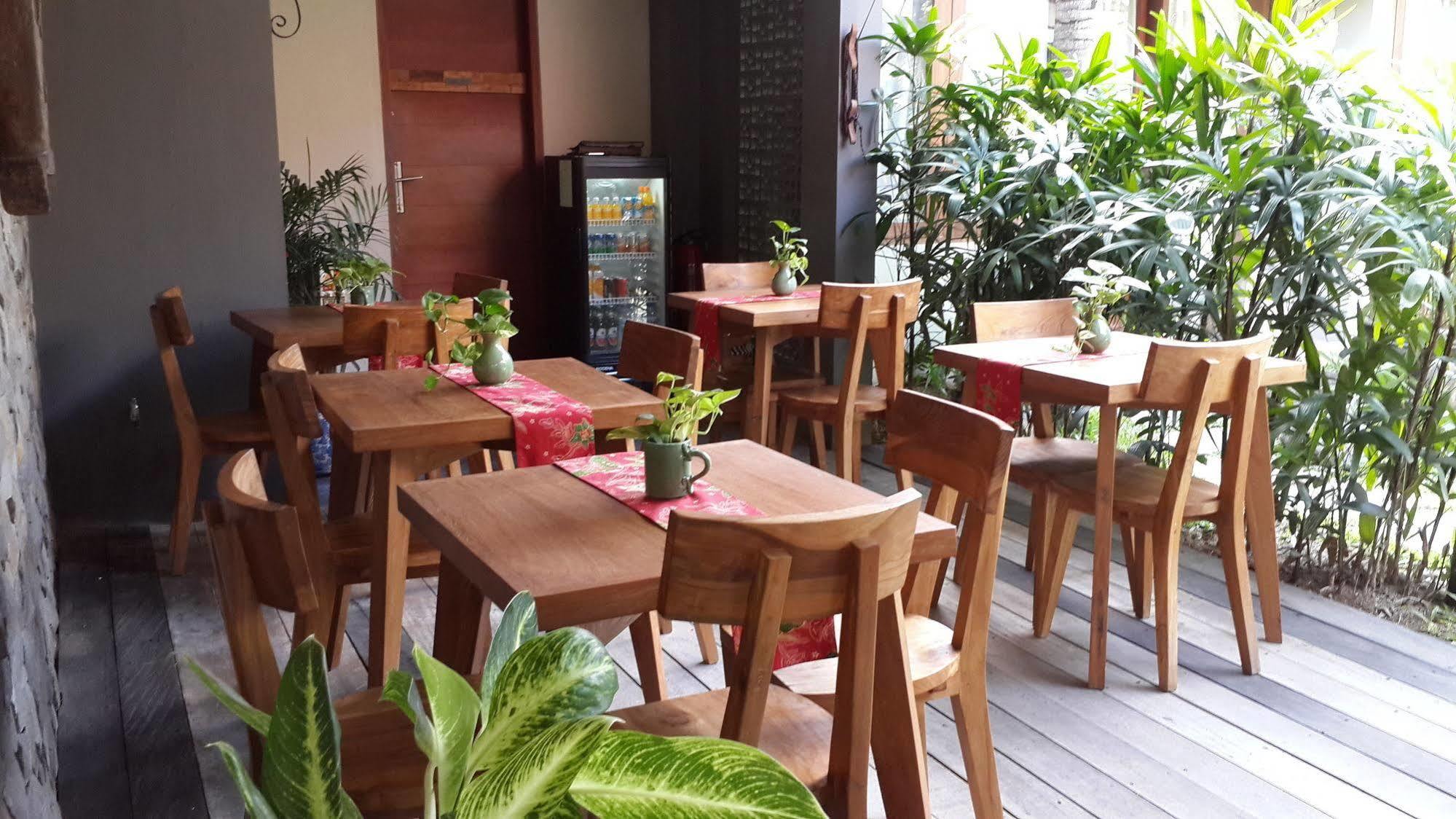 Hotel Uma Karan Kuta Lombok Esterno foto