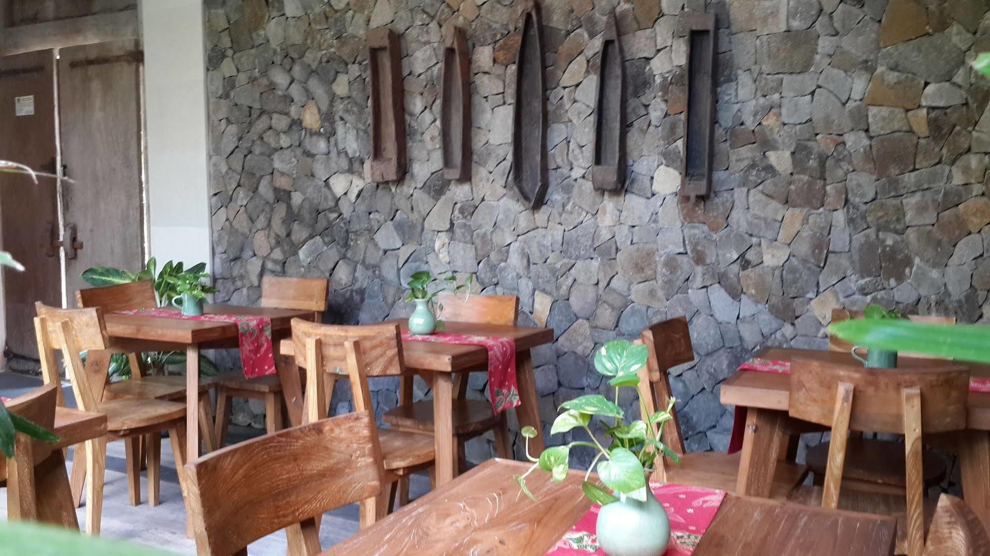 Hotel Uma Karan Kuta Lombok Esterno foto